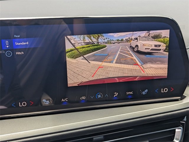 2025 Chevrolet Traverse photo 16