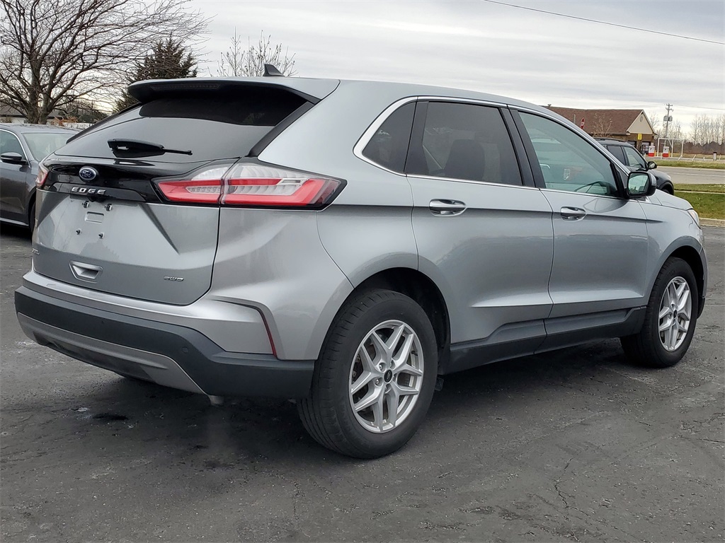 2024 Ford Edge SEL photo 3