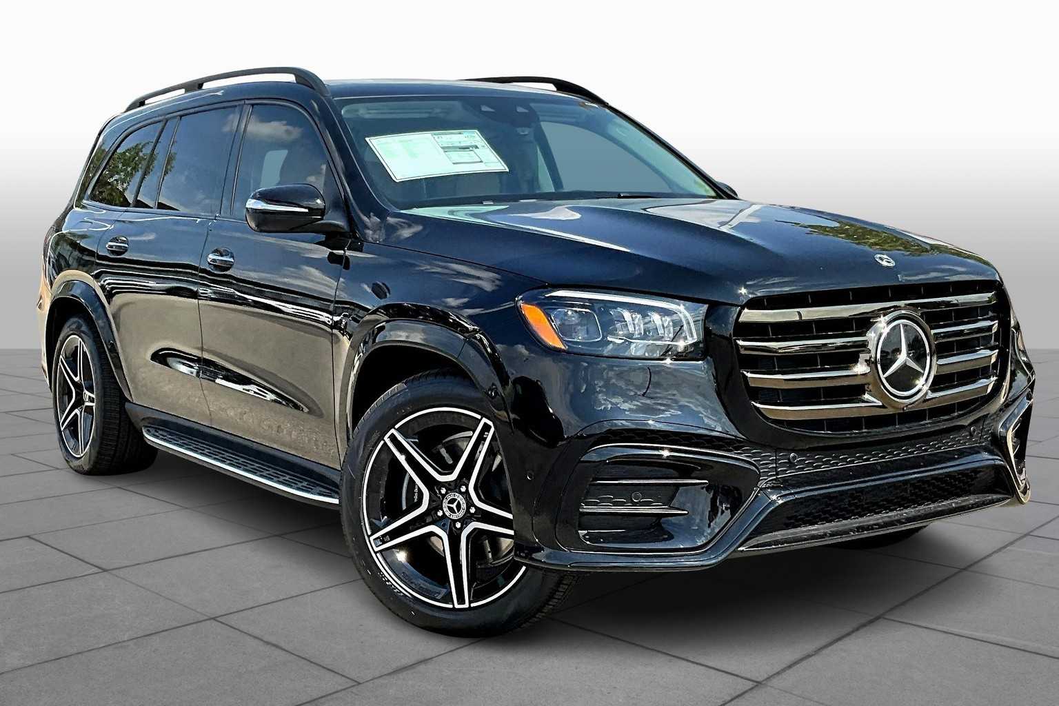 2026 Mercedes Benz GLS 450 4MATIC photo 2