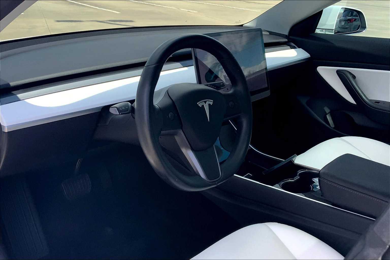 2019 Tesla Model 3 Standard Range photo 14