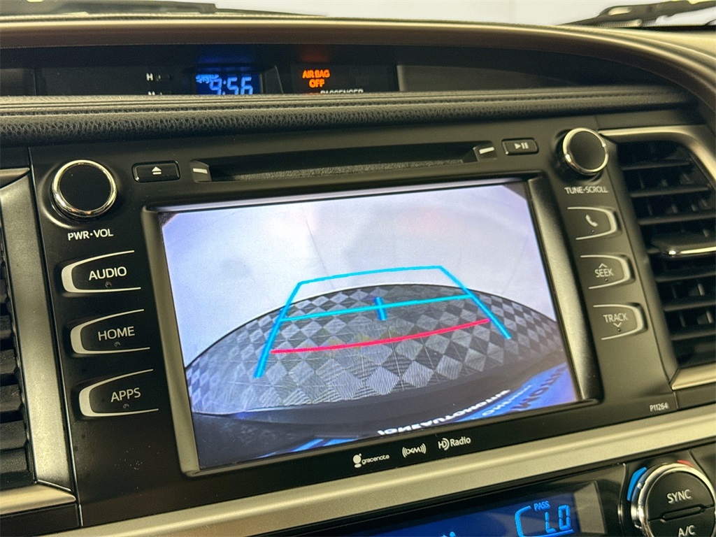 2016 Toyota Highlander LE Plus photo 32