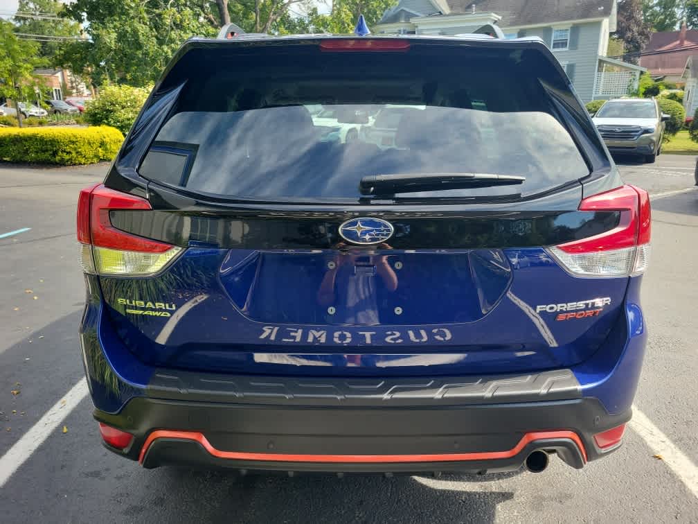 2023 Subaru Forester Sport photo 2