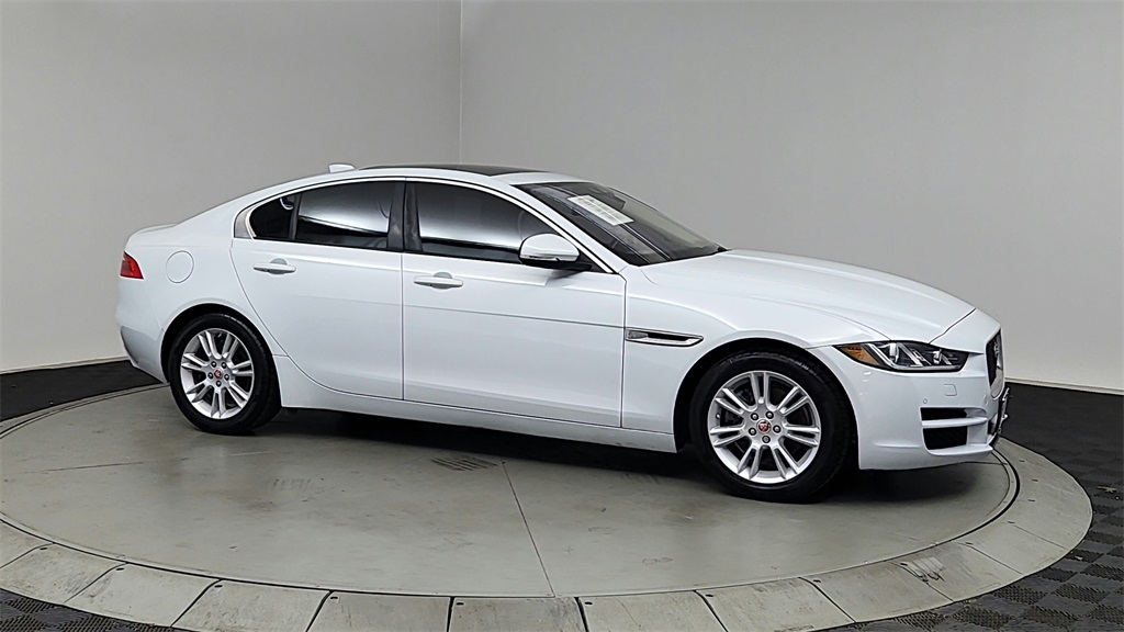 2017 Jaguar XE