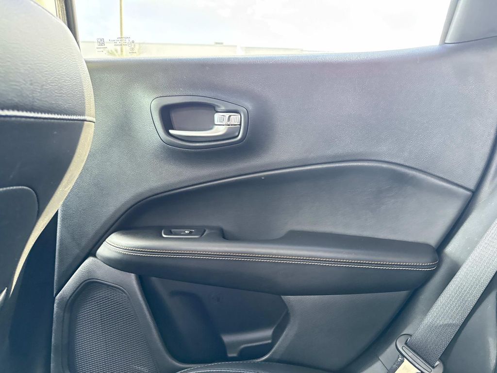 2019 Jeep Compass North Edition Latitude photo 13