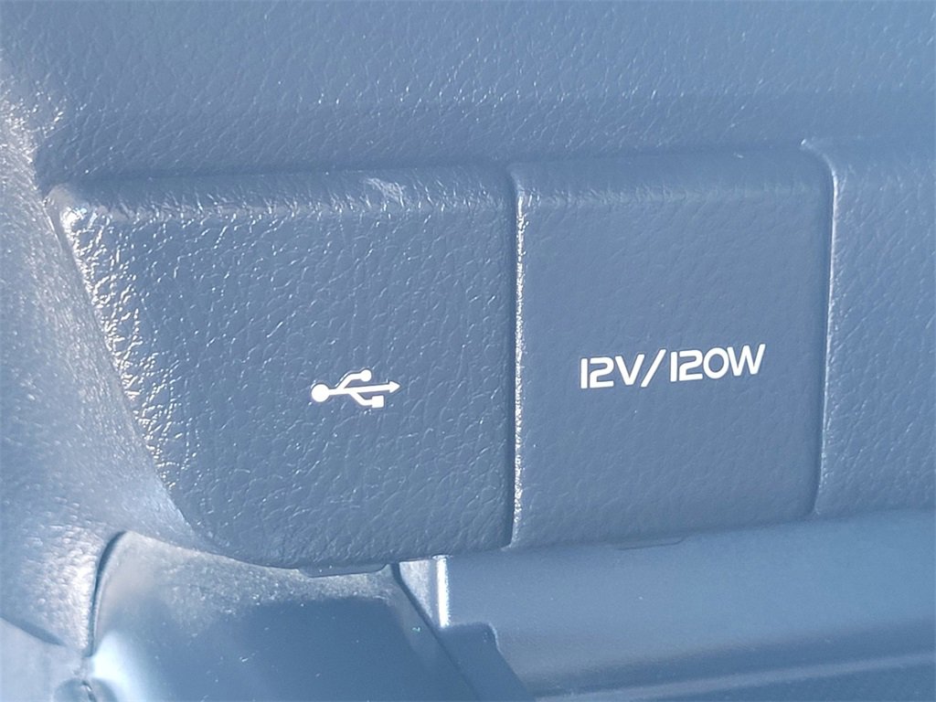 2020 Toyota Camry XSE V6 photo 21