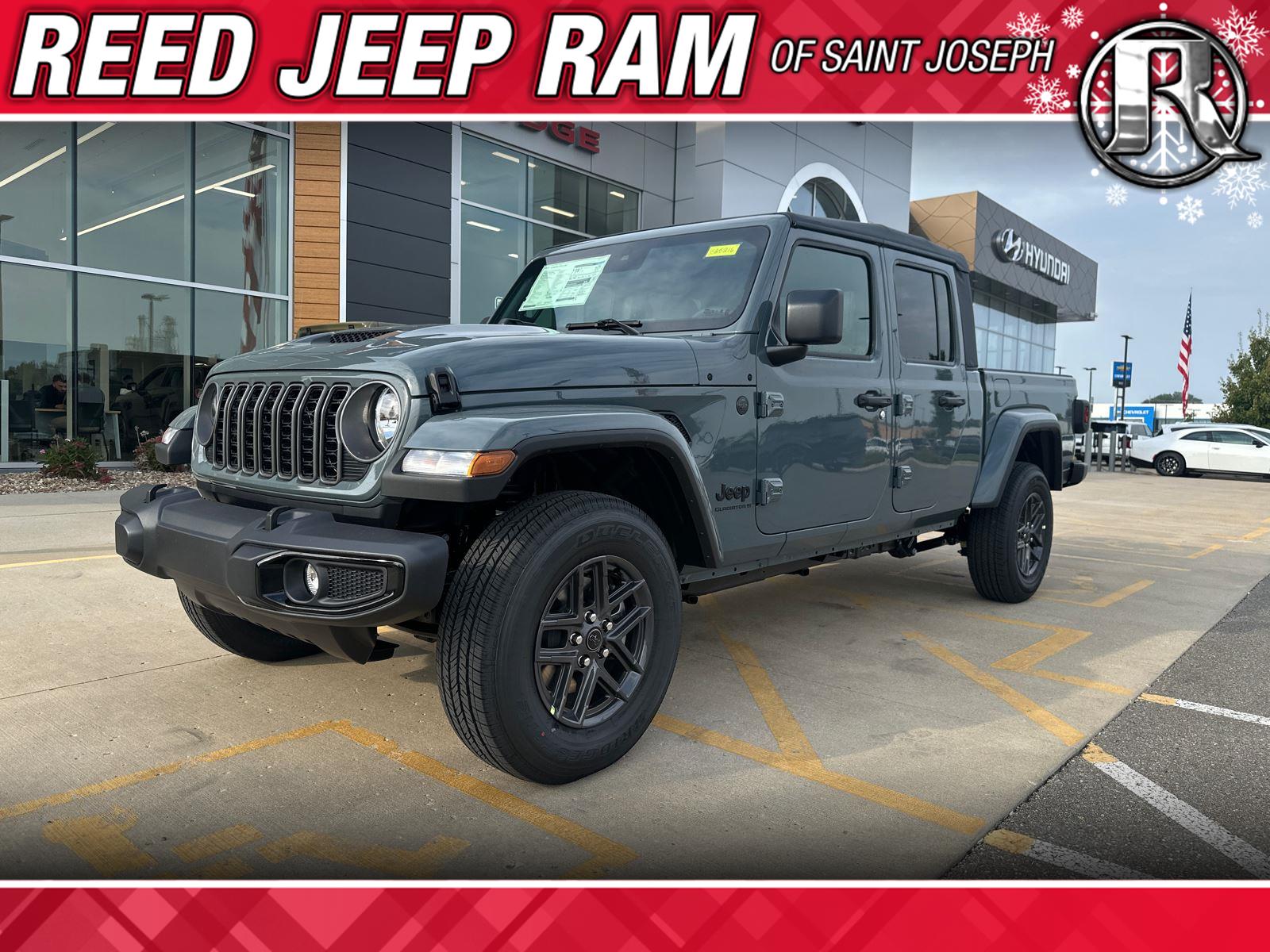 2025 Jeep Gladiator Sport S's photo