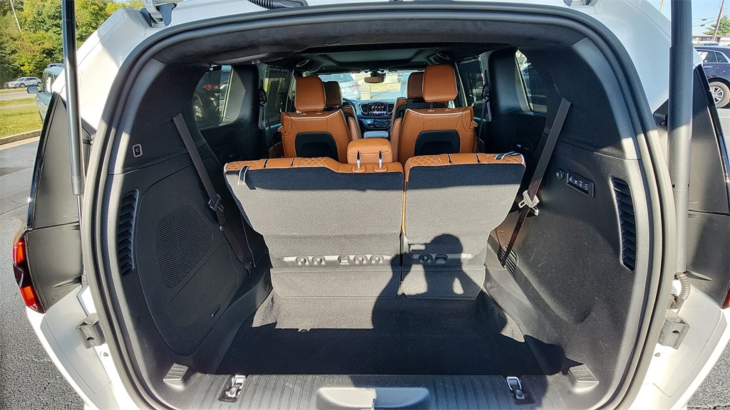2024 Chrysler Pacifica Pinnacle photo 28