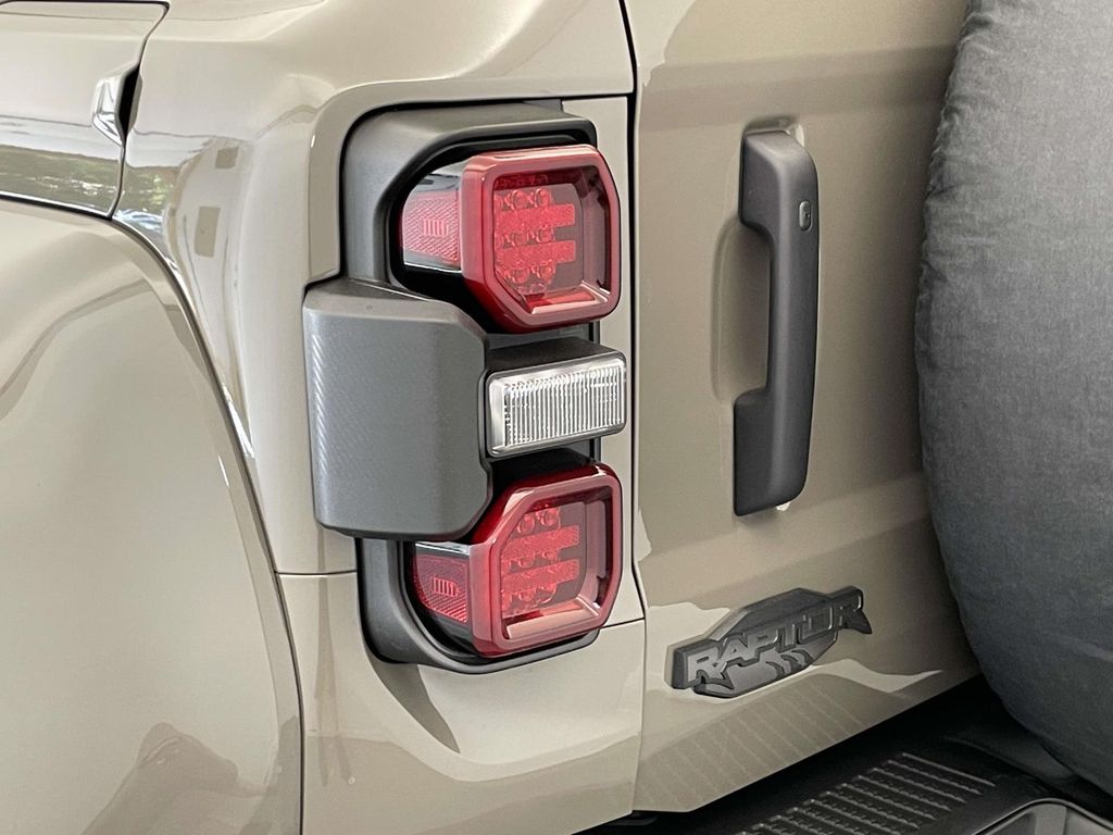 2025 Ford Bronco Raptor photo 15