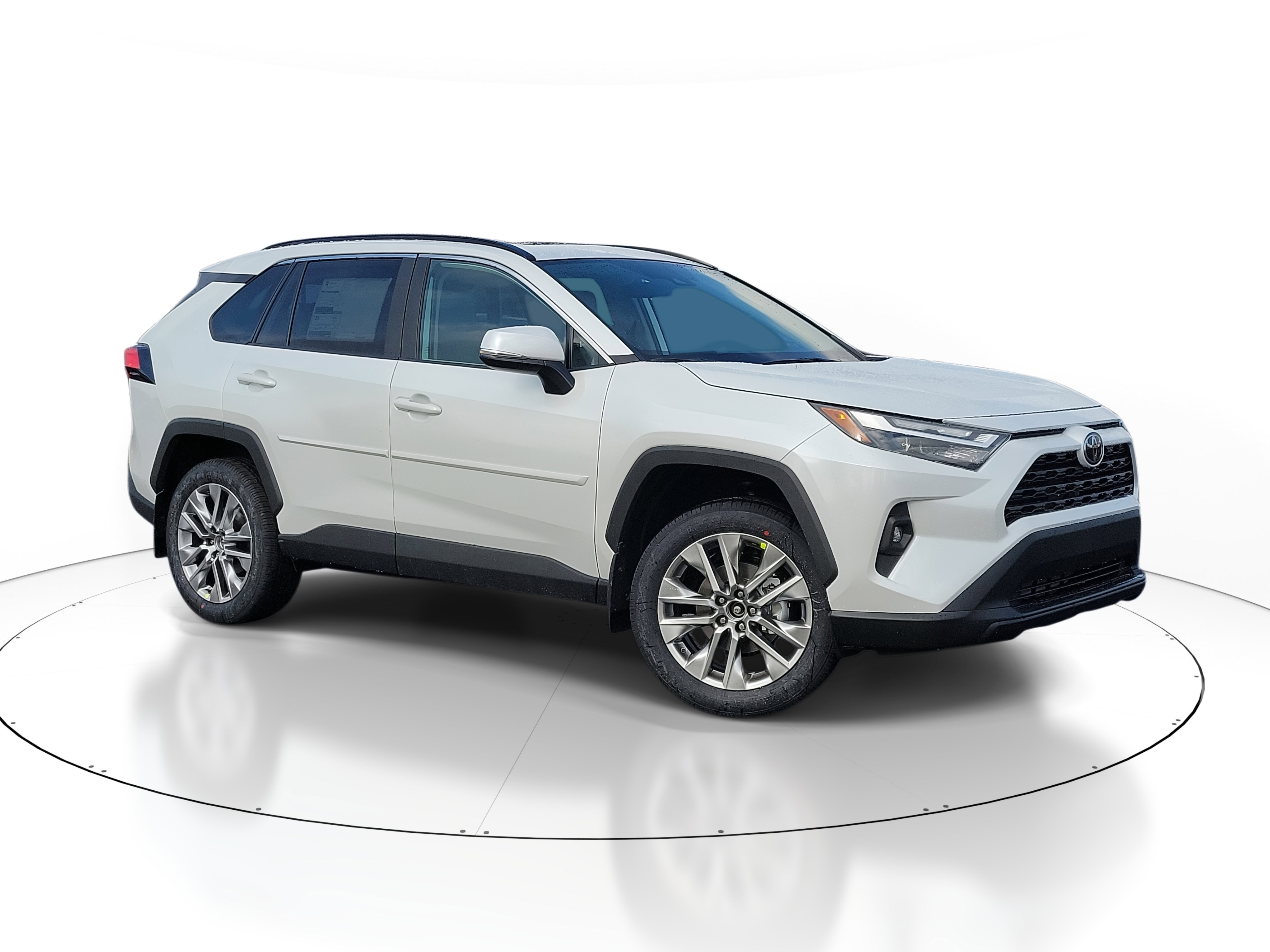 2025 Toyota RAV4 XLE Premium's photo