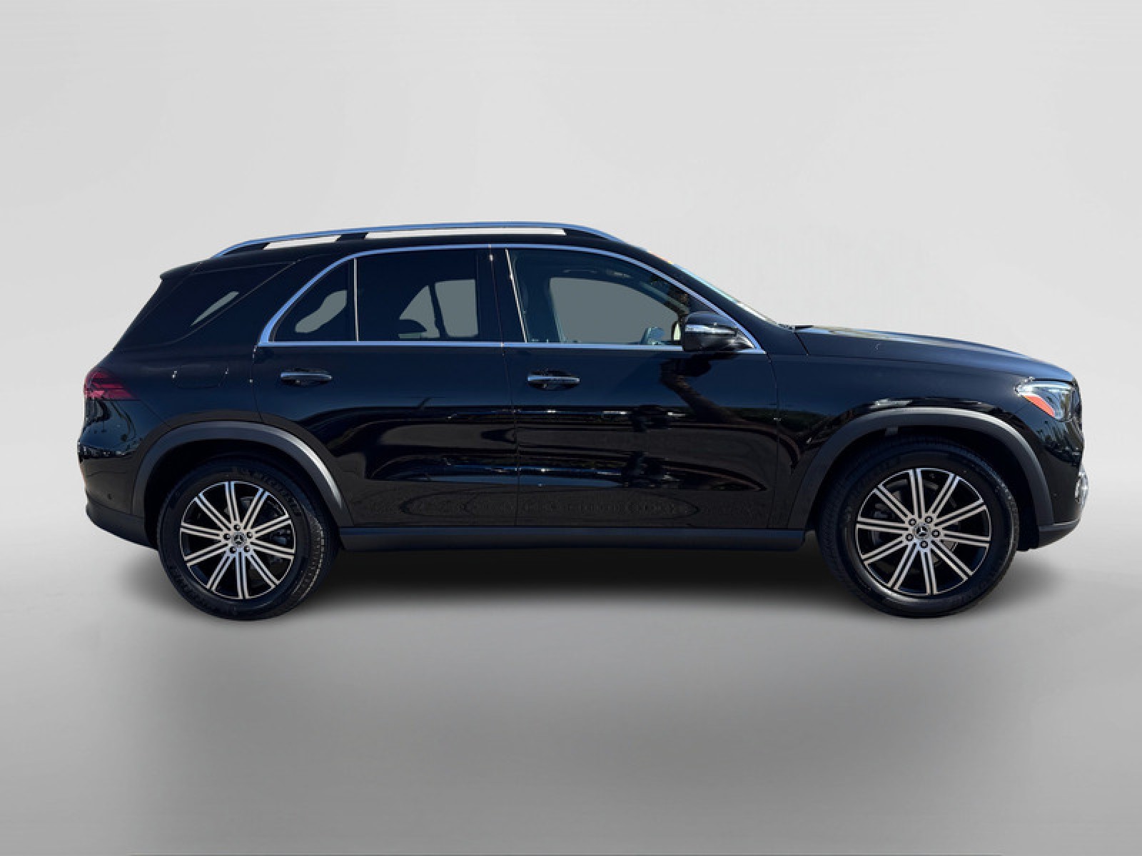 2025 Mercedes Benz GLE 350 4MATIC photo 6