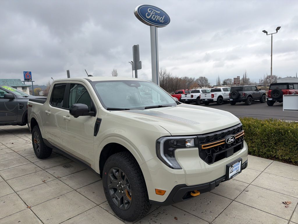 2025 Ford Maverick Tremor's photo