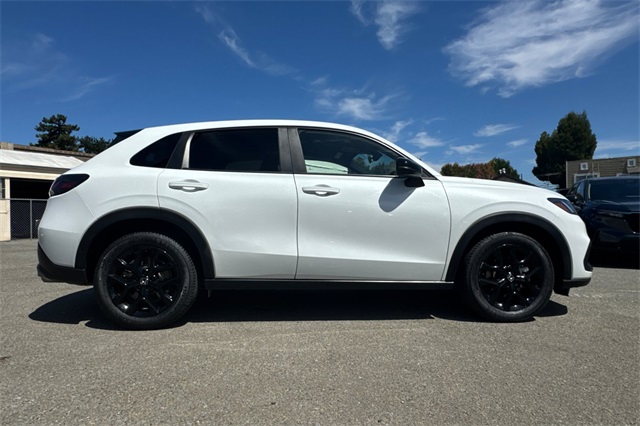 2024 Honda HR-V Sport photo 3