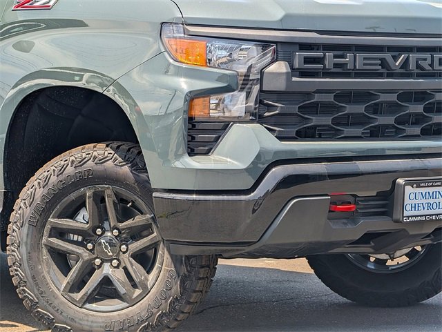 2025 Chevrolet Silverado 1500 Custom Trail Boss photo 3
