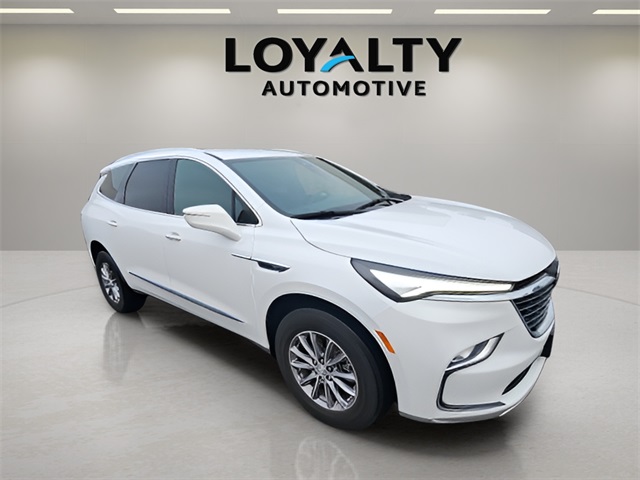 2023 Buick Enclave Essence photo 3