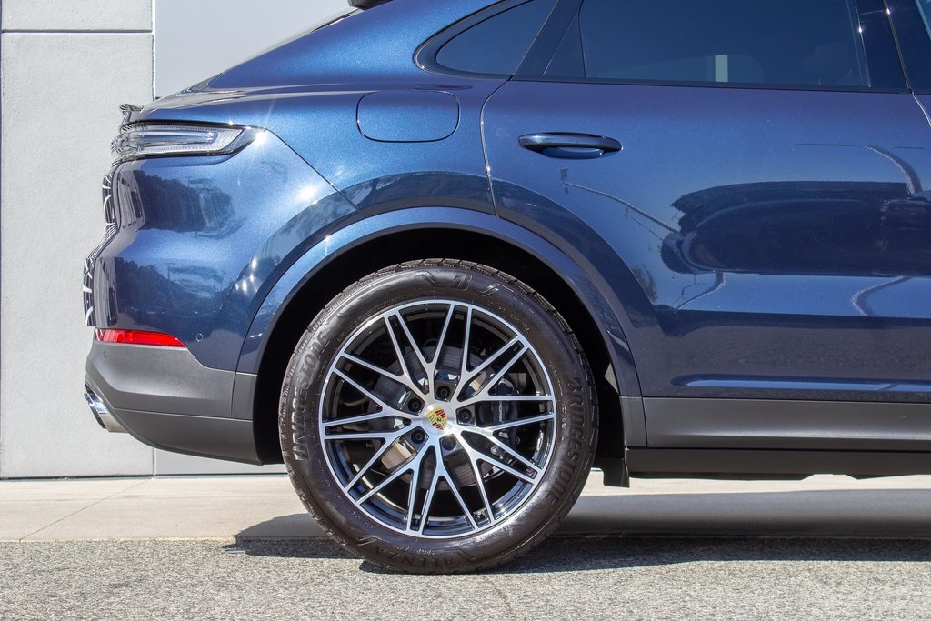 2024 Porsche Cayenne Coupe Base photo 6