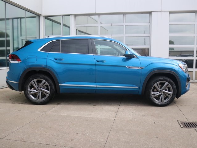 2024 Volkswagen Atlas Cross Sport SEL R-Line photo 4