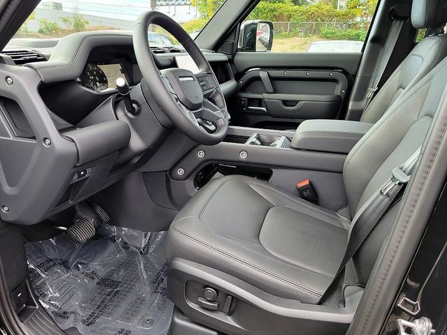 2025 Land Rover Defender 110 X-Dynamic SE photo 16