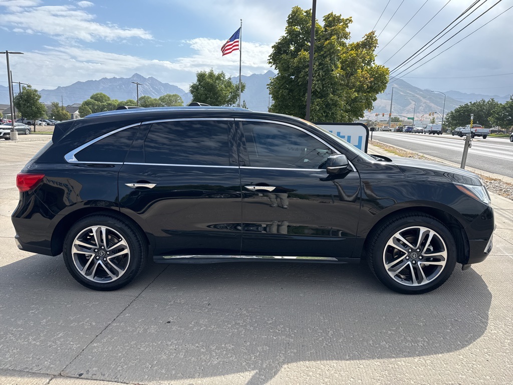 2018 Acura MDX SH-AWD Advance photo 2