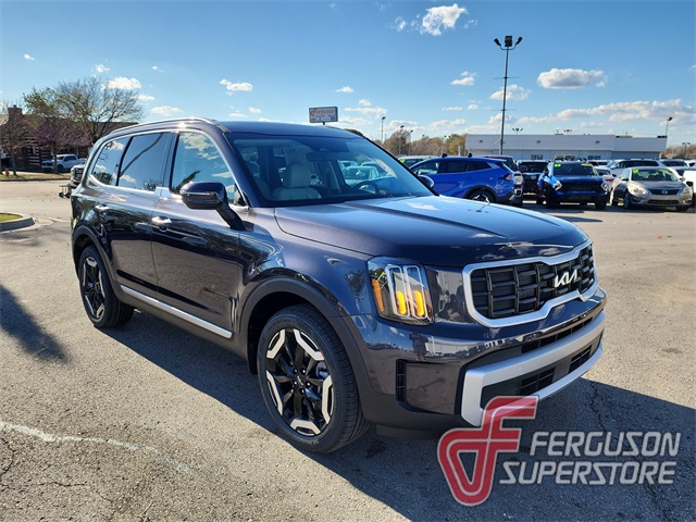 2025 Kia Telluride S's photo