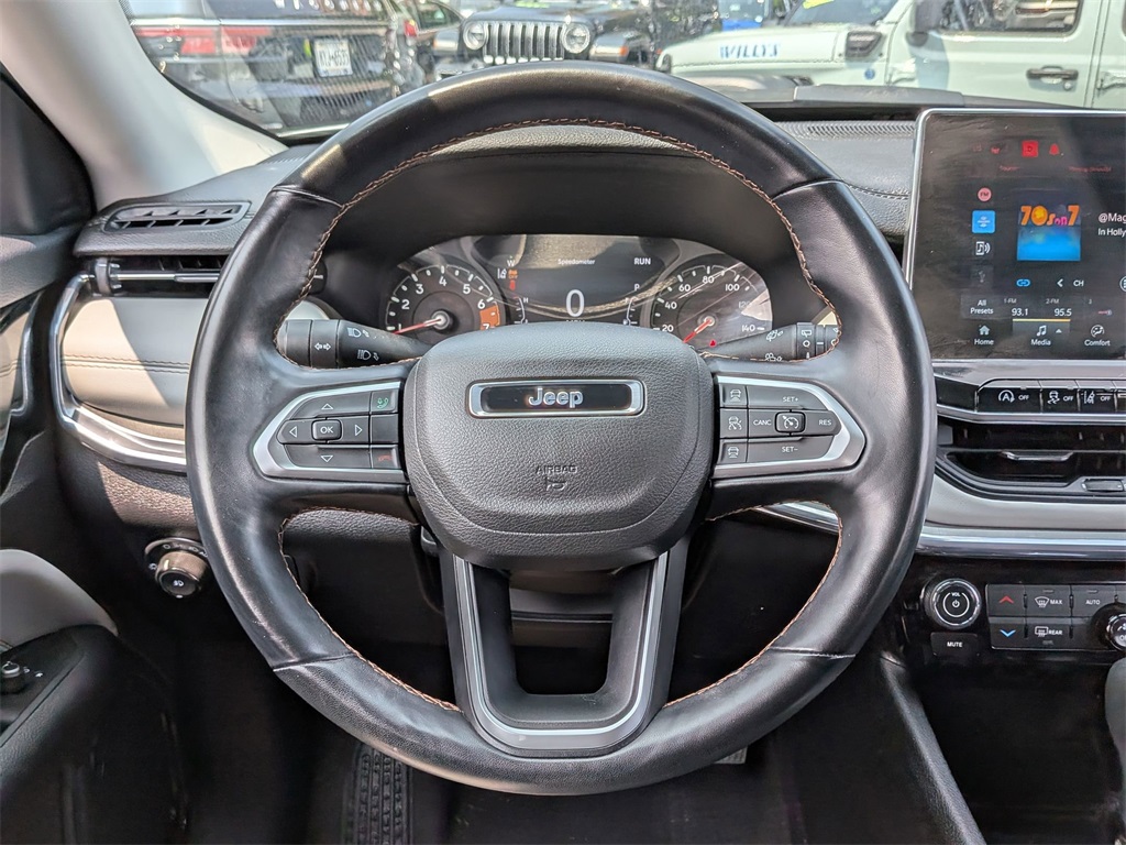2022 Jeep Compass Limited photo 9