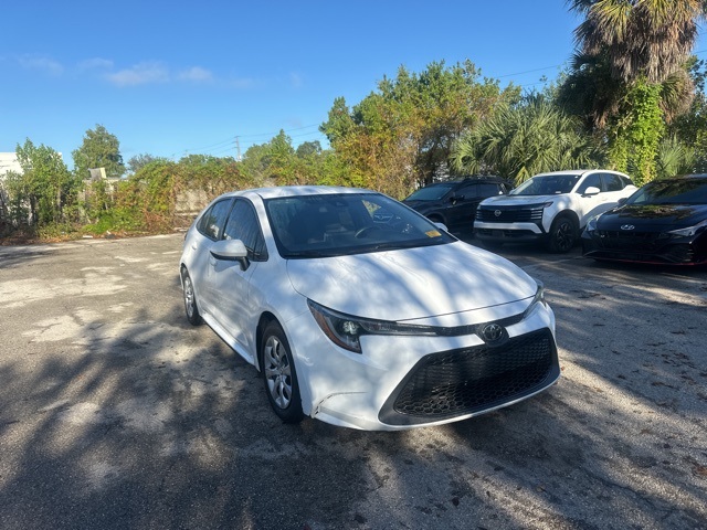 2021 Toyota Corolla LE photo 4