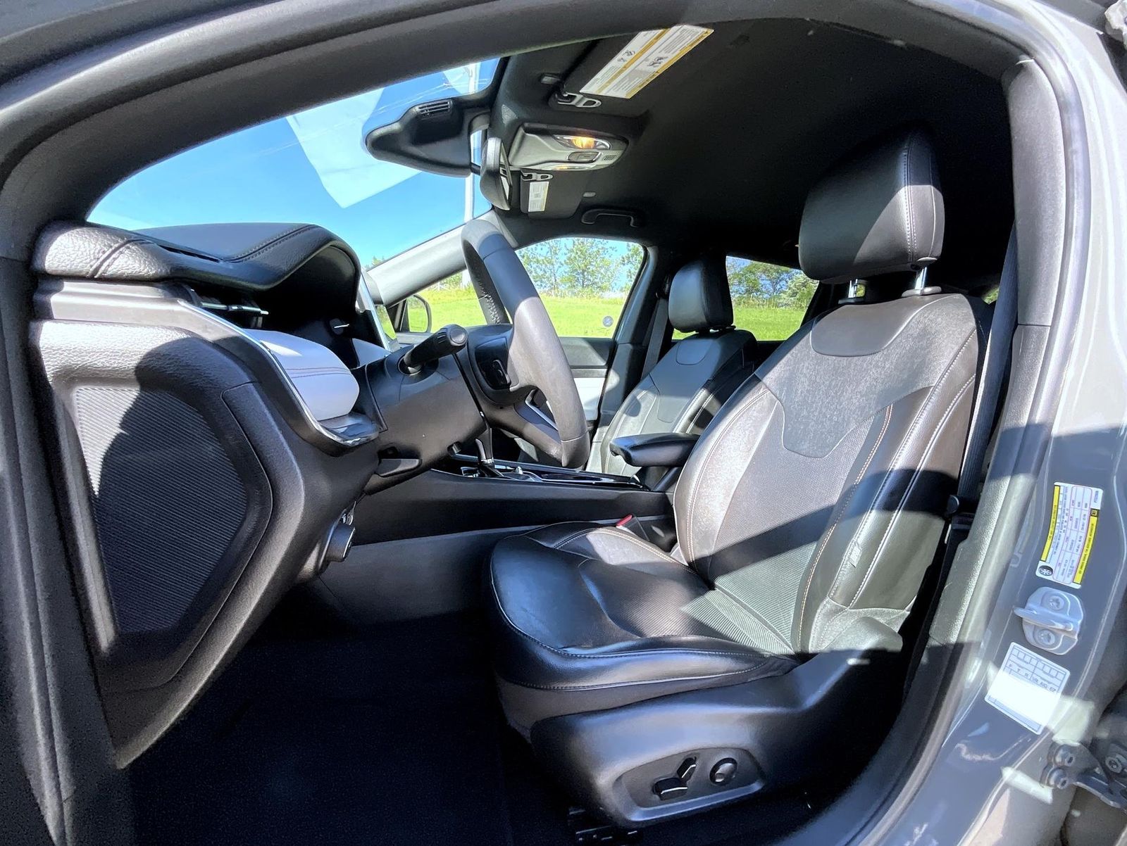 2023 Jeep Compass Limited photo 10