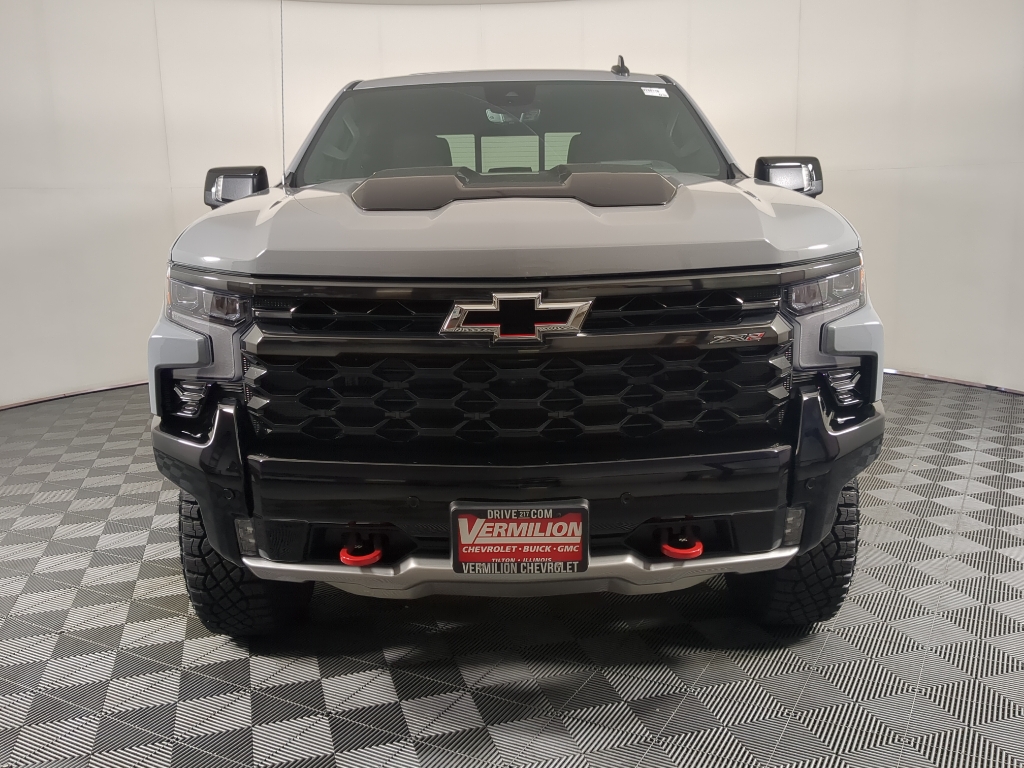2025 Chevrolet Silverado 1500 ZR2 photo 2