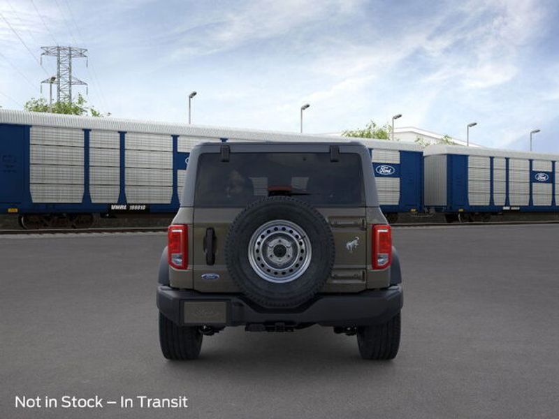 2025 Ford Bronco Base photo 5