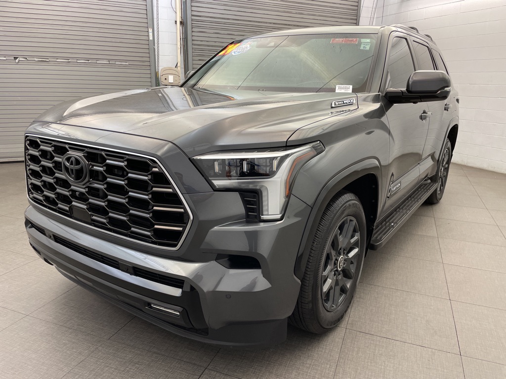 2024 Toyota Sequoia Platinum photo 2