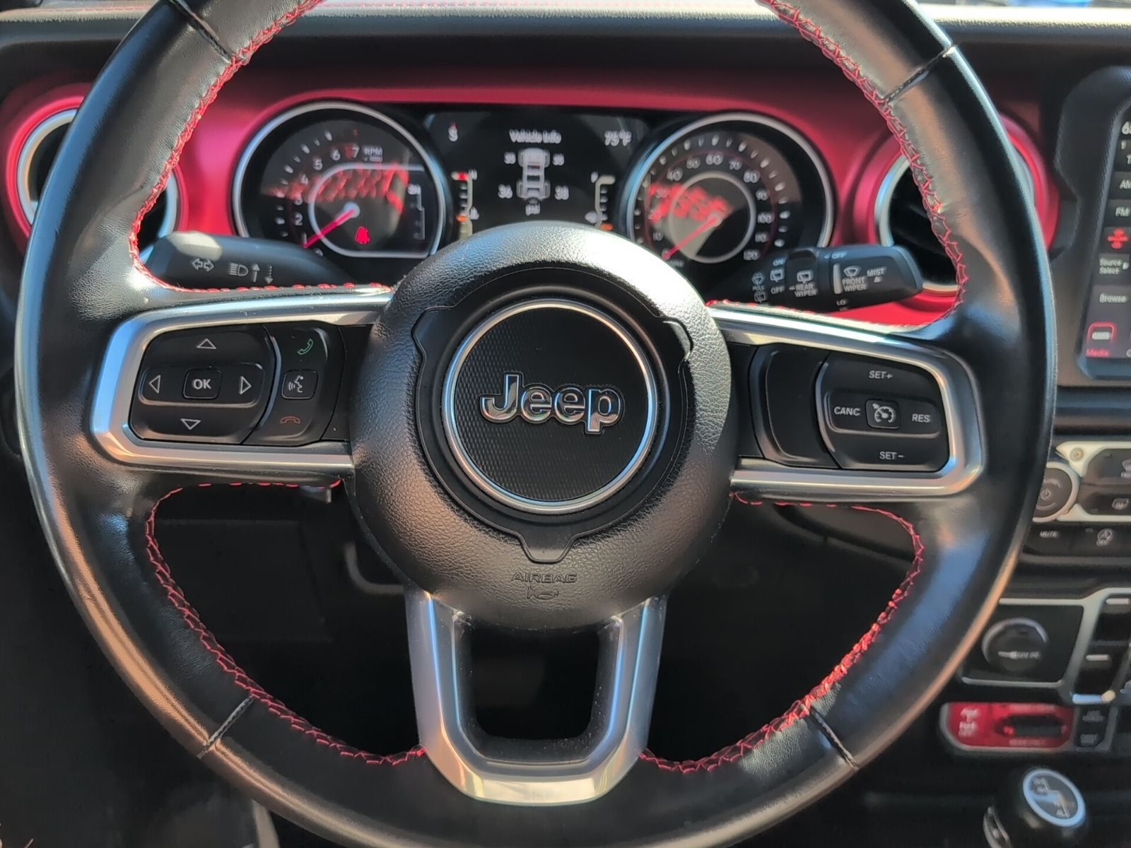 2022 Jeep Wrangler Unlimited Rubicon photo 2