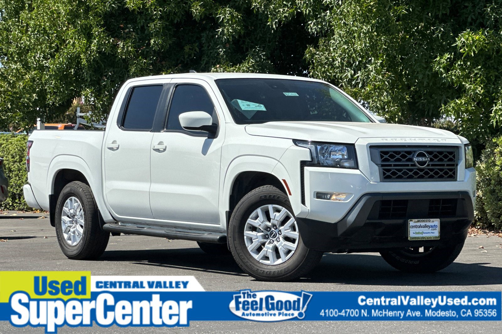 2022 Nissan Frontier SV's photo