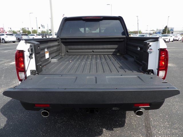 2026 Honda Ridgeline Black Edition photo 10