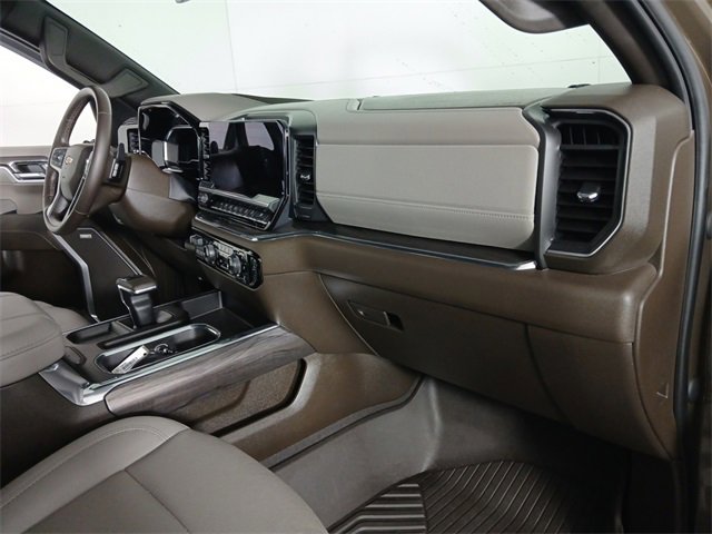 2023 Chevrolet Silverado LT photo 21