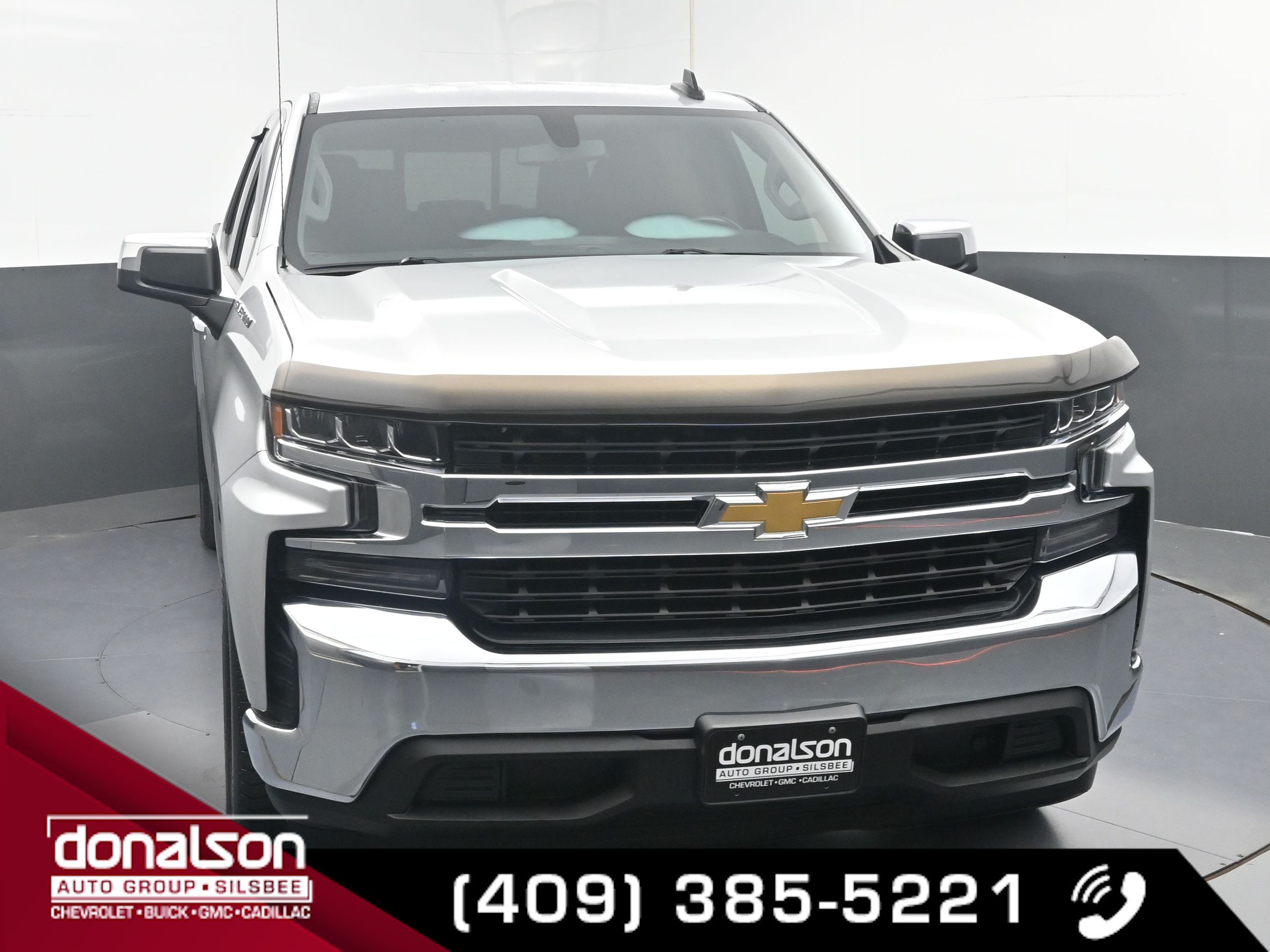 2022 Chevrolet Silverado 1500 LT photo 2