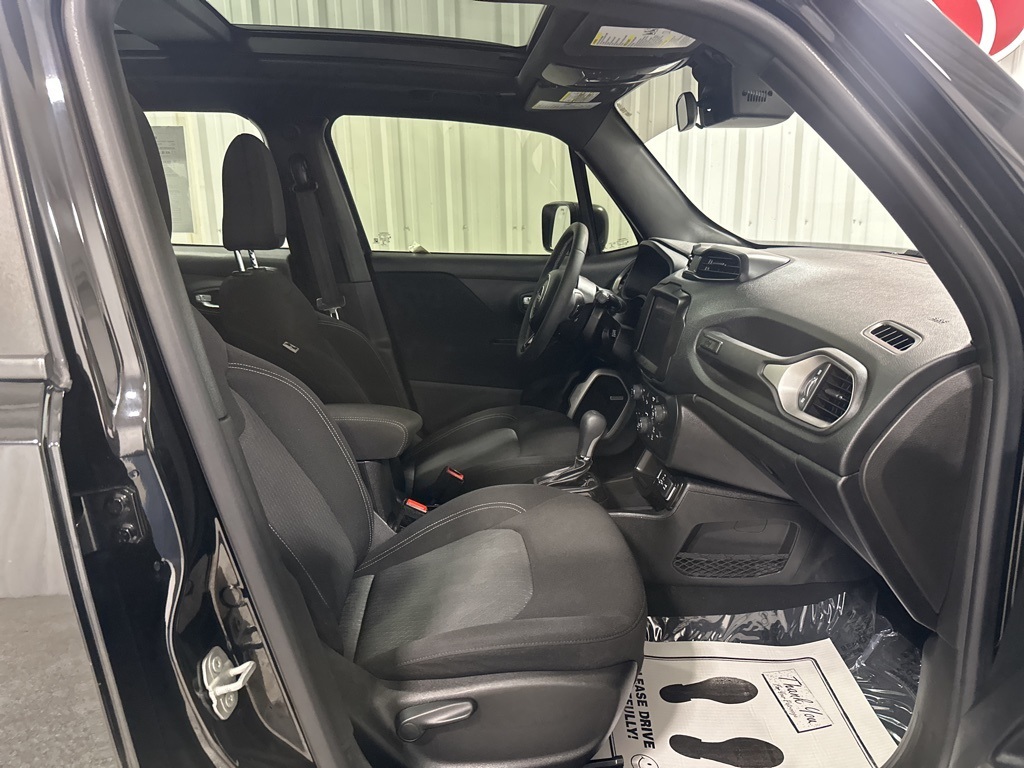 2021 Jeep Renegade Latitude photo 26