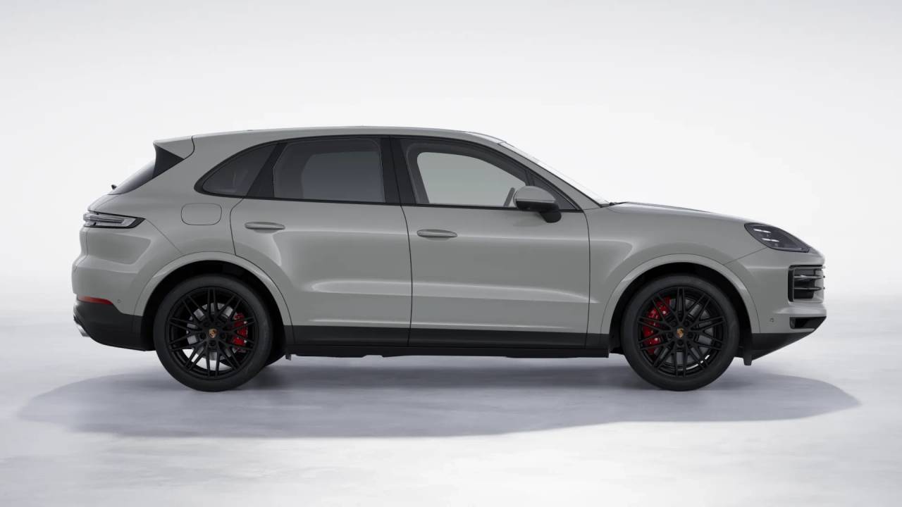 2025 Porsche Cayenne S photo 7