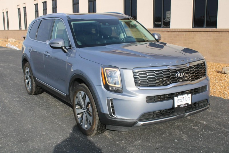 Used 2021 Kia Telluride EX with VIN 5XYP34HC4MG133419 for sale in Wood River, IL