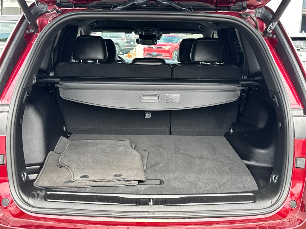 2023 Jeep Grand Cherokee Altitude photo 9