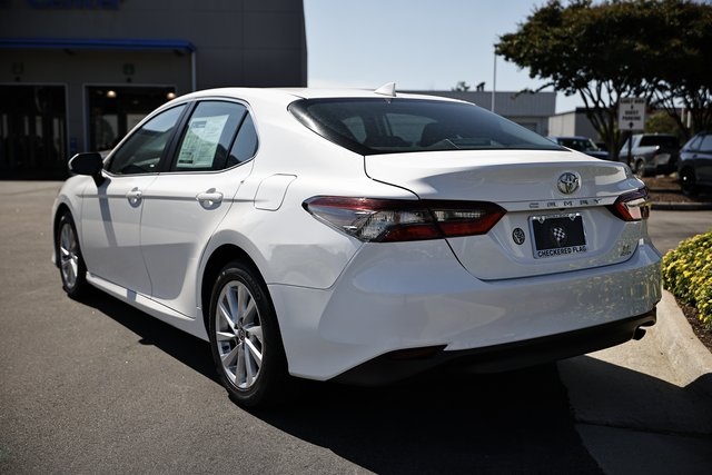 2023 Toyota Camry LE photo 6
