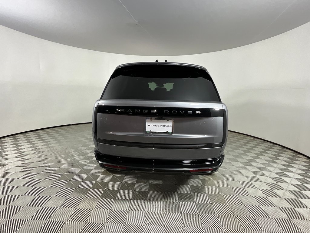 2025 Land Rover Range Rover SE photo 2