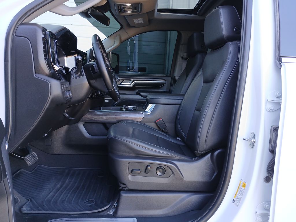2024 Chevrolet Silverado 2500HD LTZ photo 19