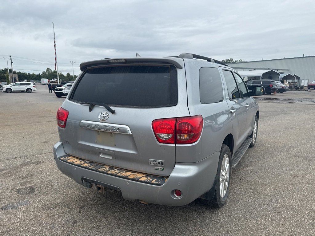 2013 Toyota Sequoia Platinum photo 2