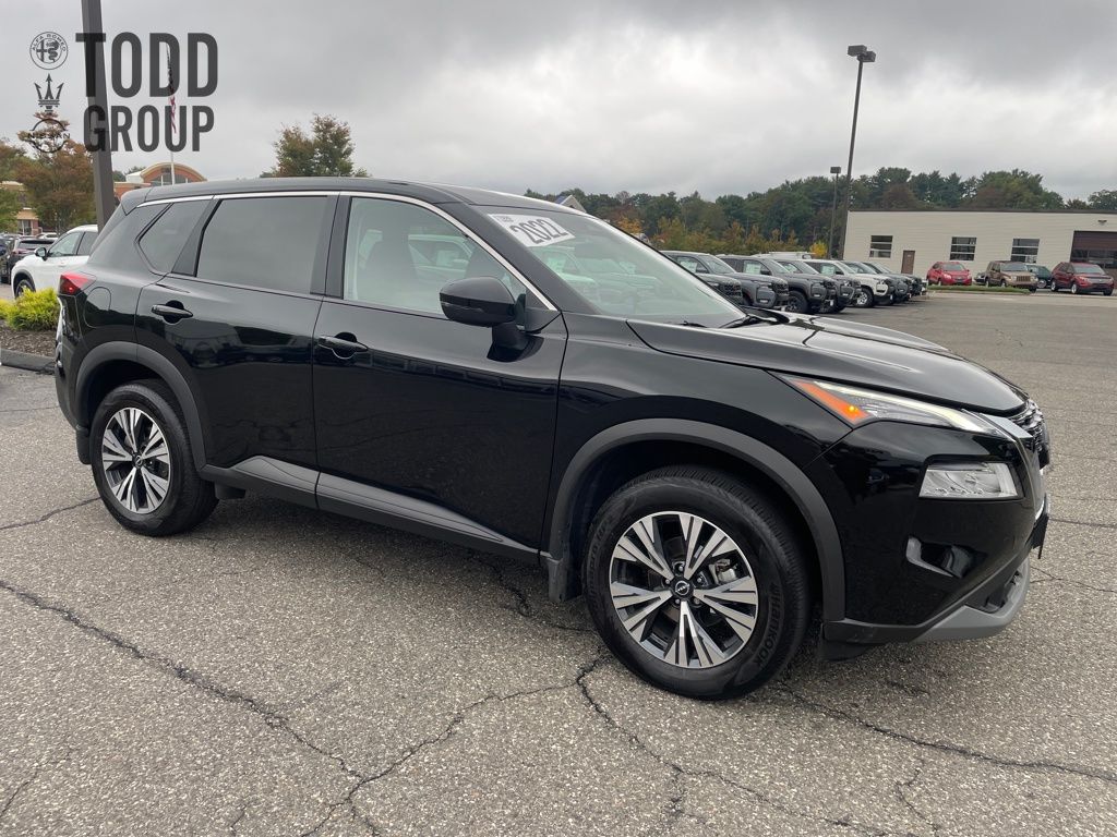 2022 Nissan Rogue SV photo 5