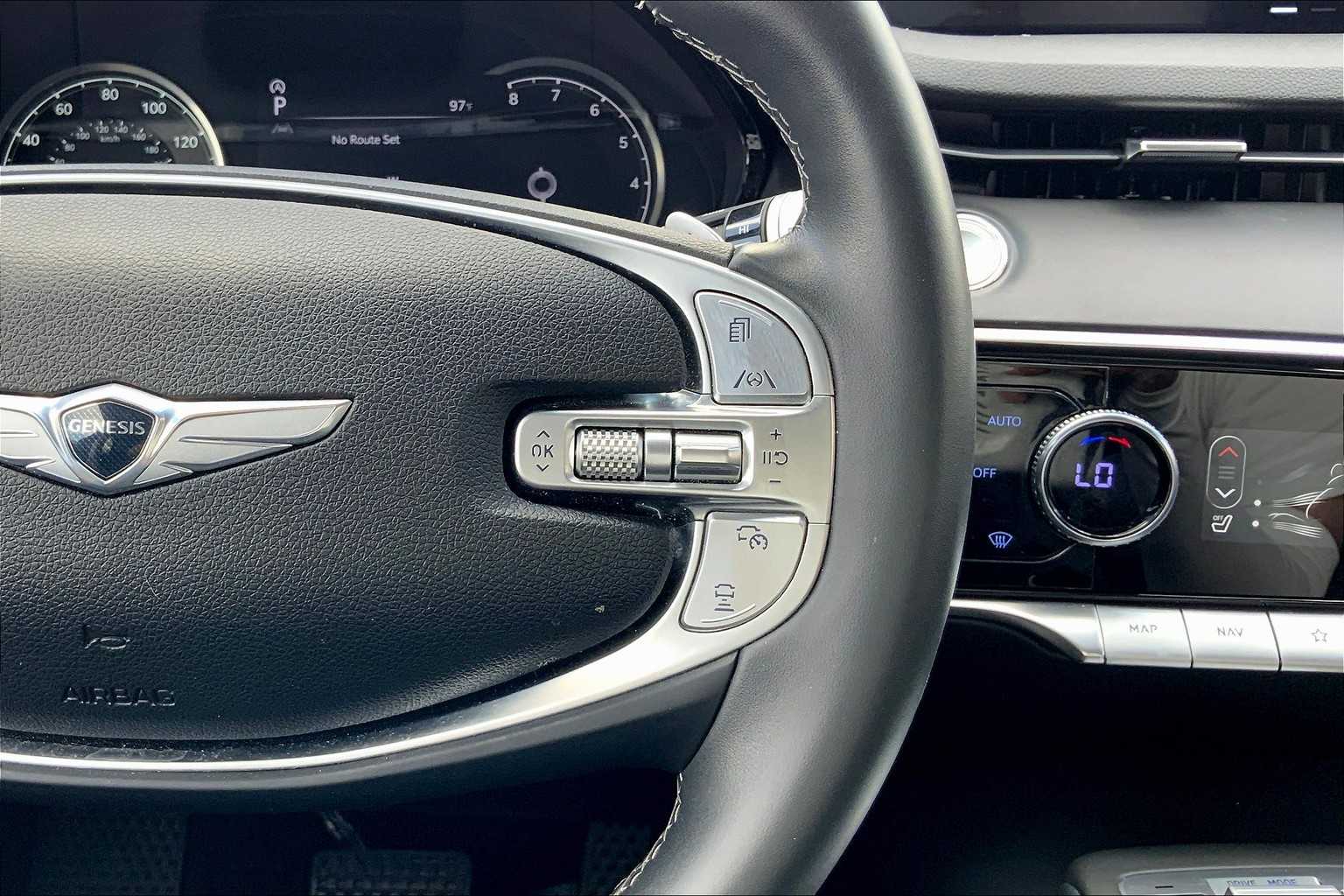2025 Genesis GV70 2.5T photo 23