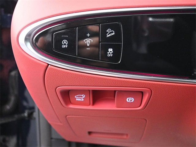 2025 GENESIS GV70 - Image 11