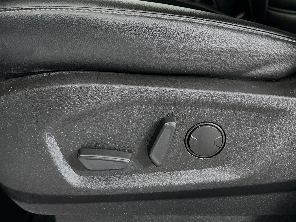 2023 Ford Edge SEL photo 22