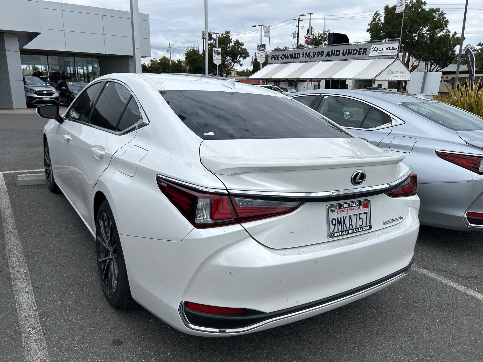 2024 Lexus ES 300h Premium photo 4