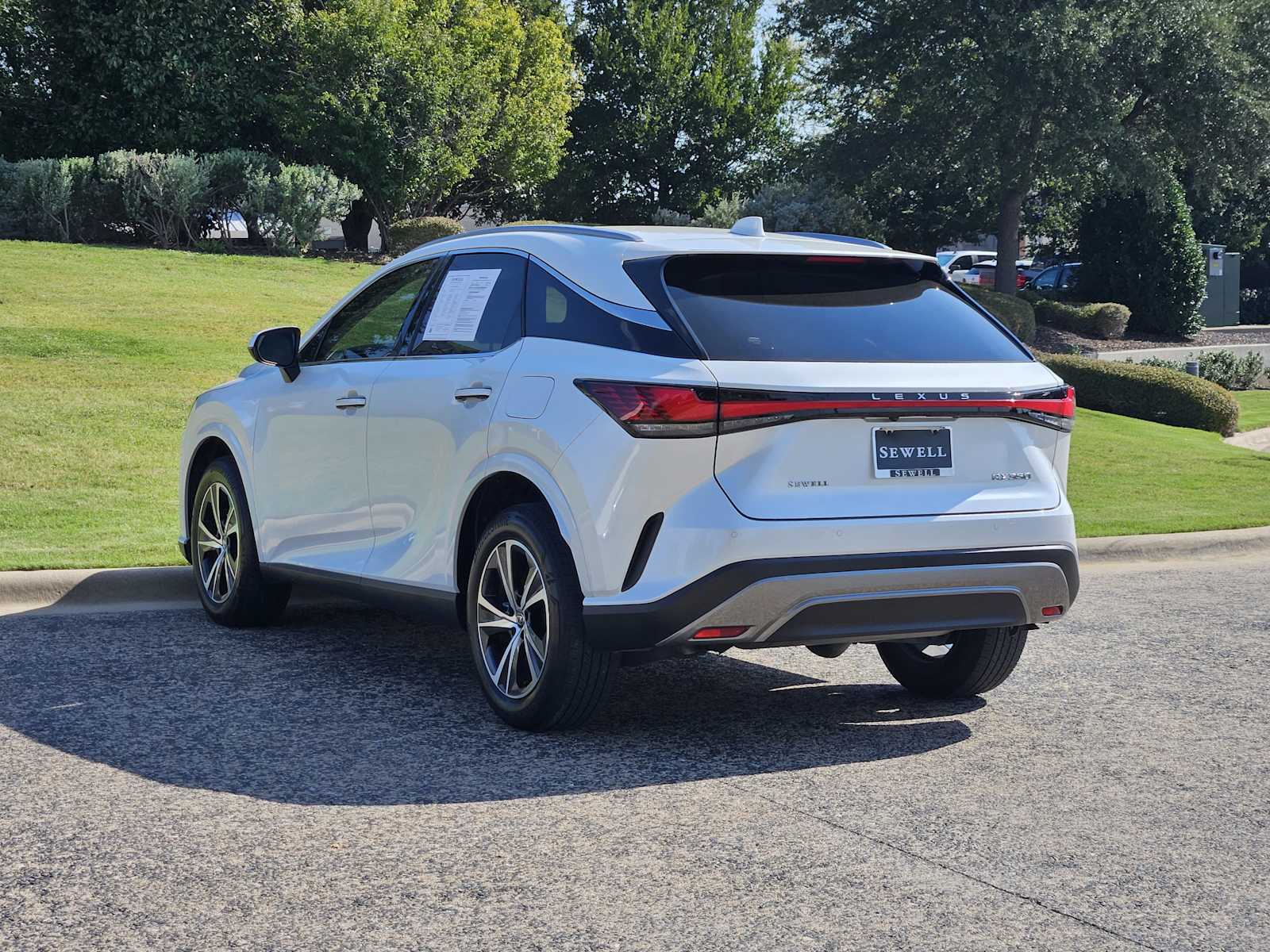 2023 Lexus RX 350 Premium photo 3