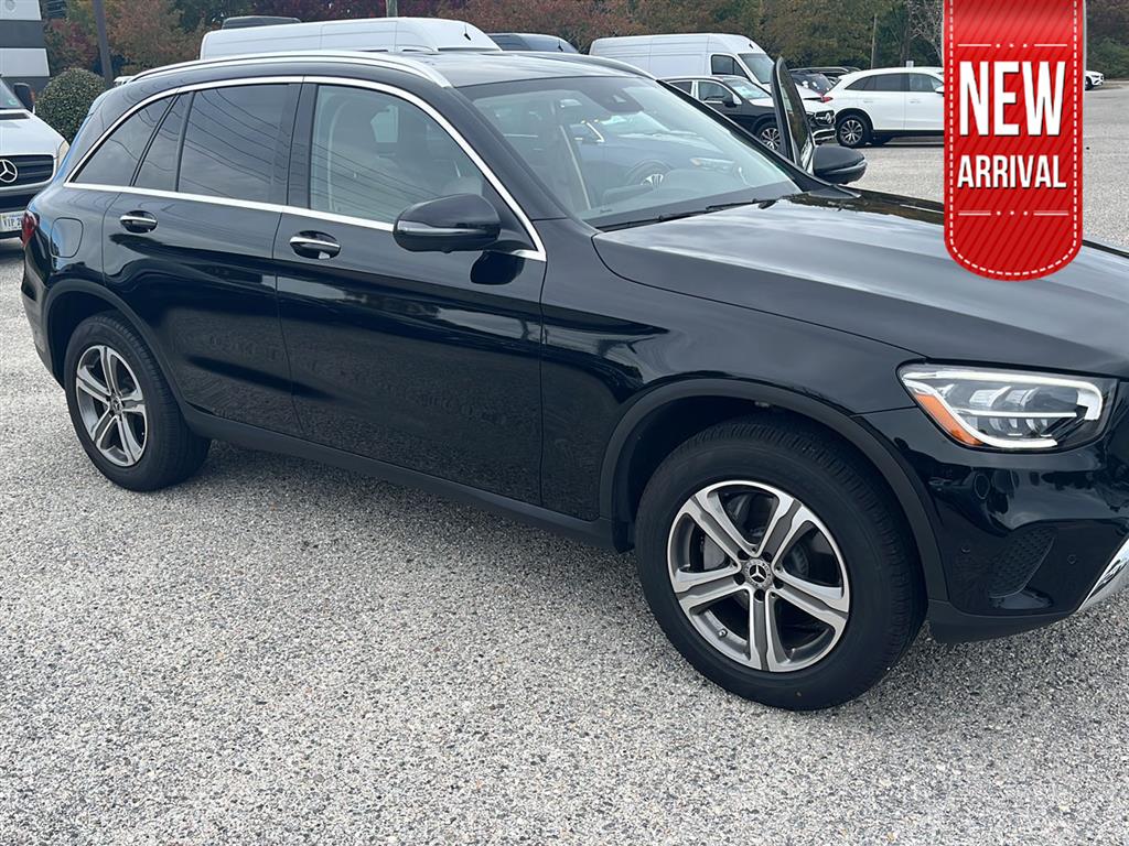 2022 Mercedes-Benz GLC GLC300's photo