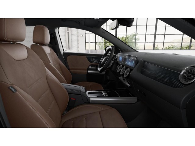2025 Mercedes Benz GLA 250 photo 4